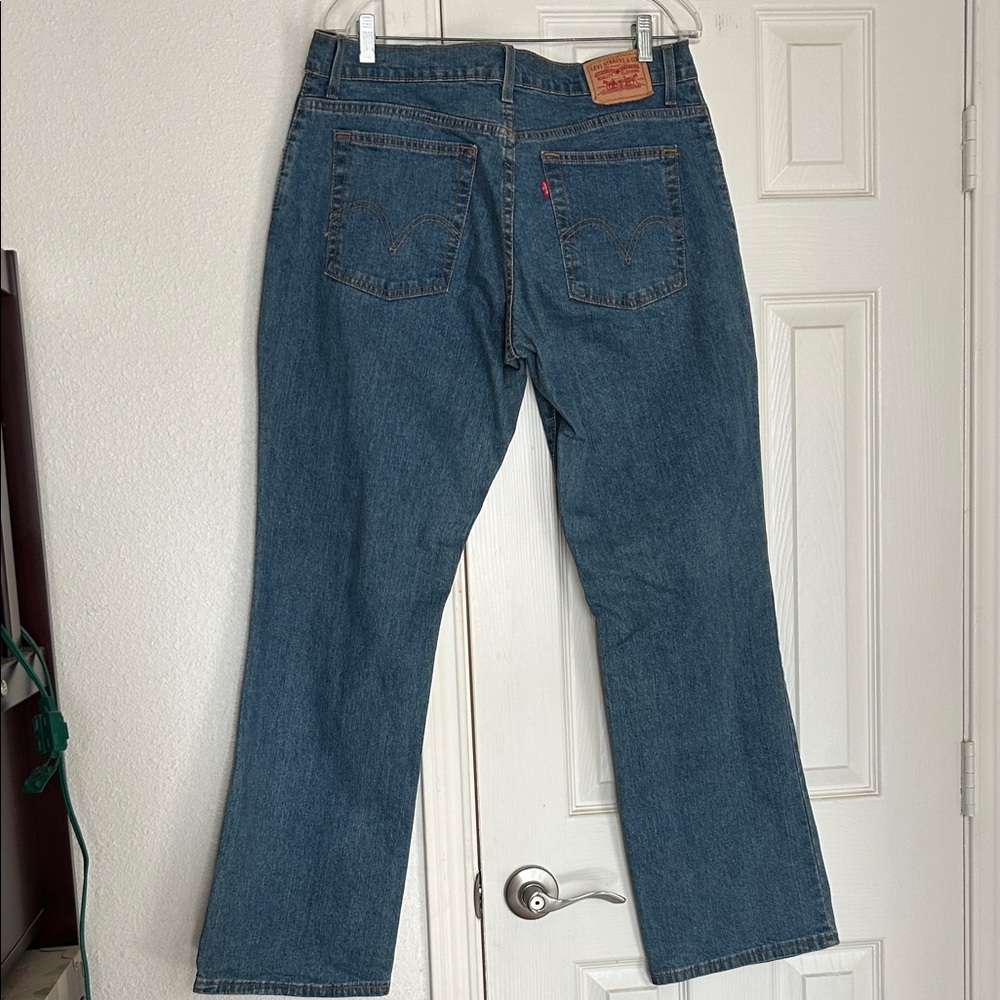 Levi's 550 Relaxed, boot cut, Vintage-Inspired Jeans in Denim Blue